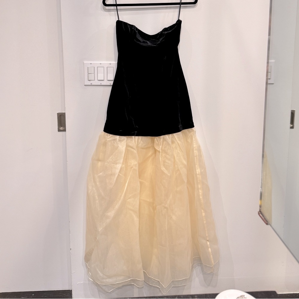 Elegant Black and Cream Strapless Dress